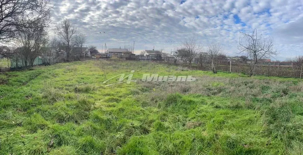 Участок в Крым, Симферопольский район, Первомайское с/пос, с. Красное ... - Фото 2