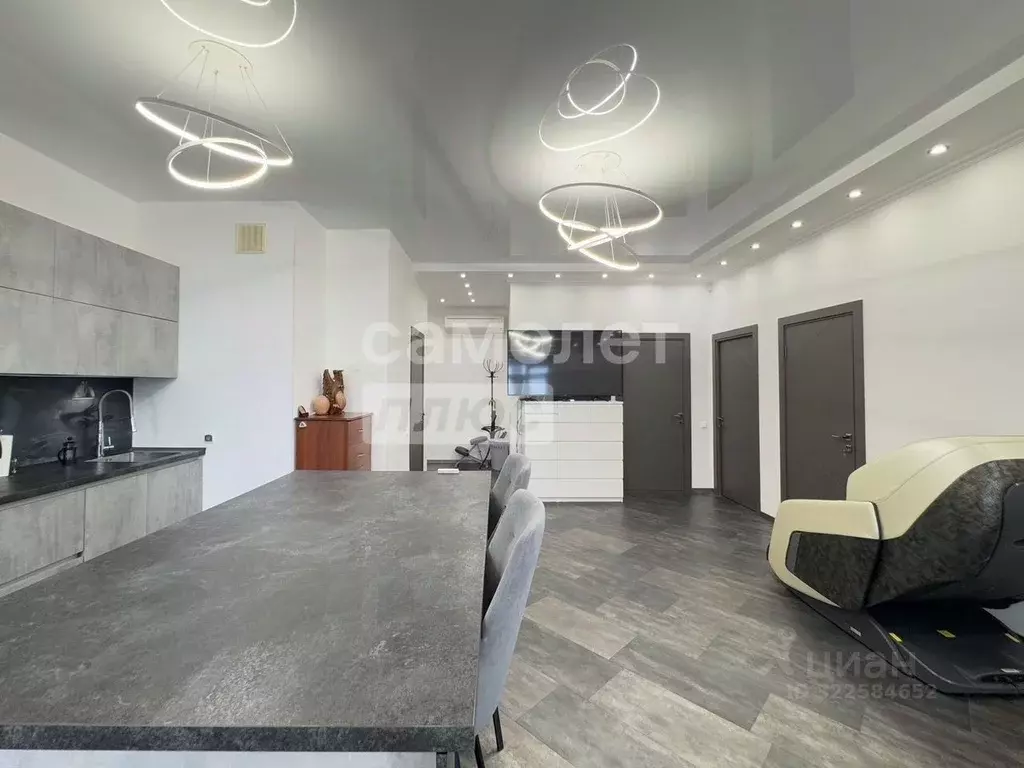 2-к кв. Свердловская область, Екатеринбург ул. Тверитина, 46 (84.4 м) - Фото 1