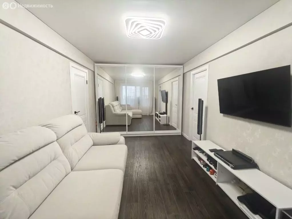 4-комнатная квартира: Великий Новгород, Державинский район, улица ... - Фото 2