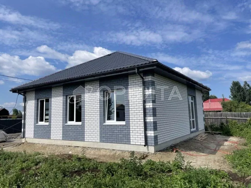 Дом в Тюменская область, Тюмень Березняковский мкр,  (100 м) - Фото 1