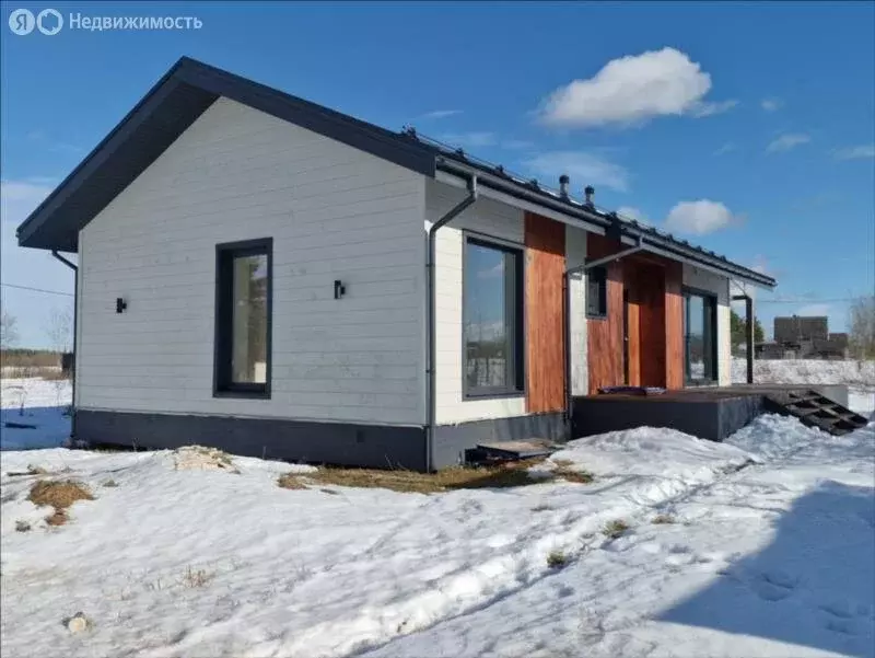 Дом в Ленинградская область, Гатчинский муниципальный округ, деревня ... - Фото 1