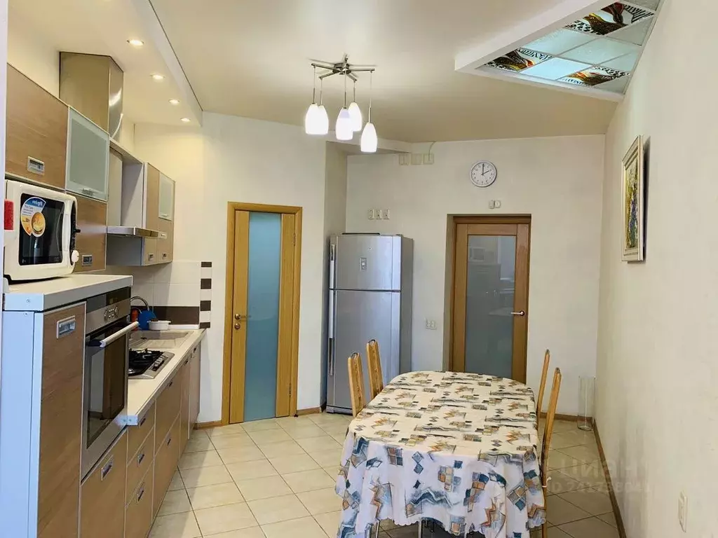 4-к кв. Татарстан, Казань ул. Зои Космодемьянской, 1 (150.0 м) - Фото 1
