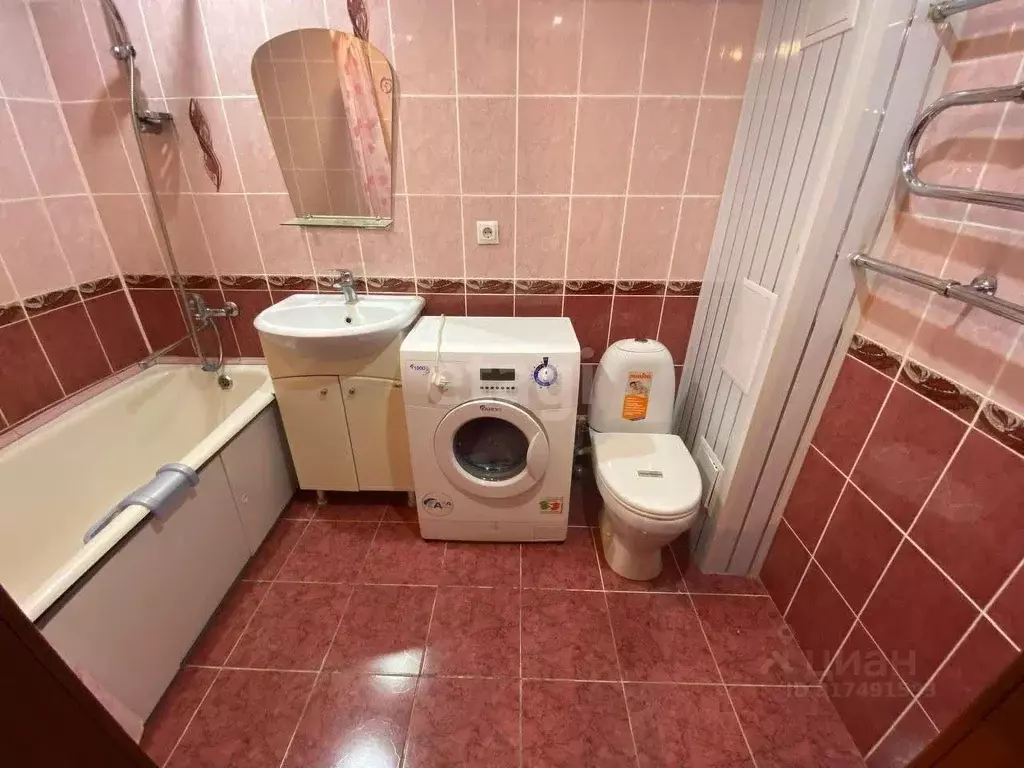 1-к кв. Кемеровская область, Юрга 2-я Кирпичная ул., 1А (31.7 м) - Фото 0