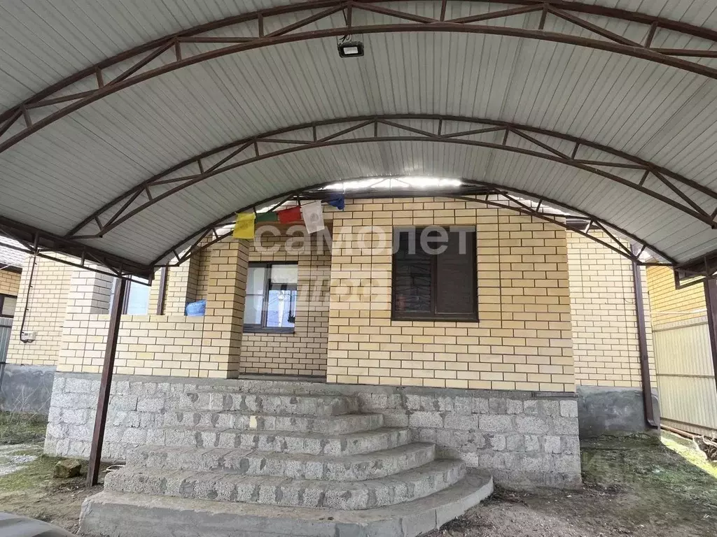 Дом в Калмыкия, Элиста ул. Джеджикины (120 м) - Фото 0