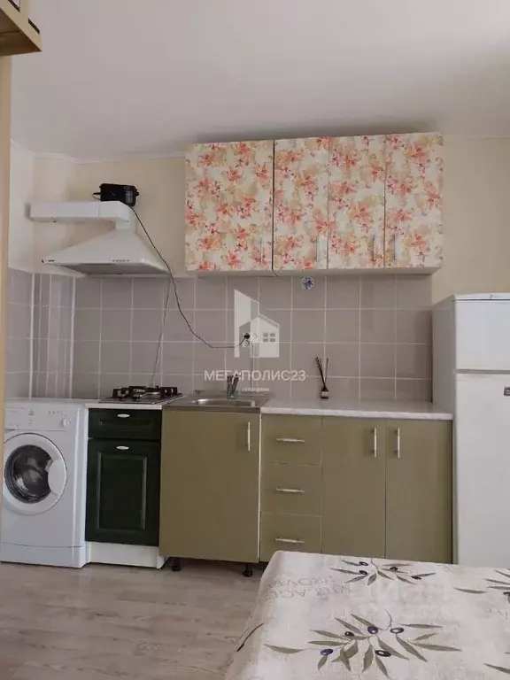 Гараж в Краснодарский край, Геленджик ул. Островского, 166/4 (72 м) - Фото 2