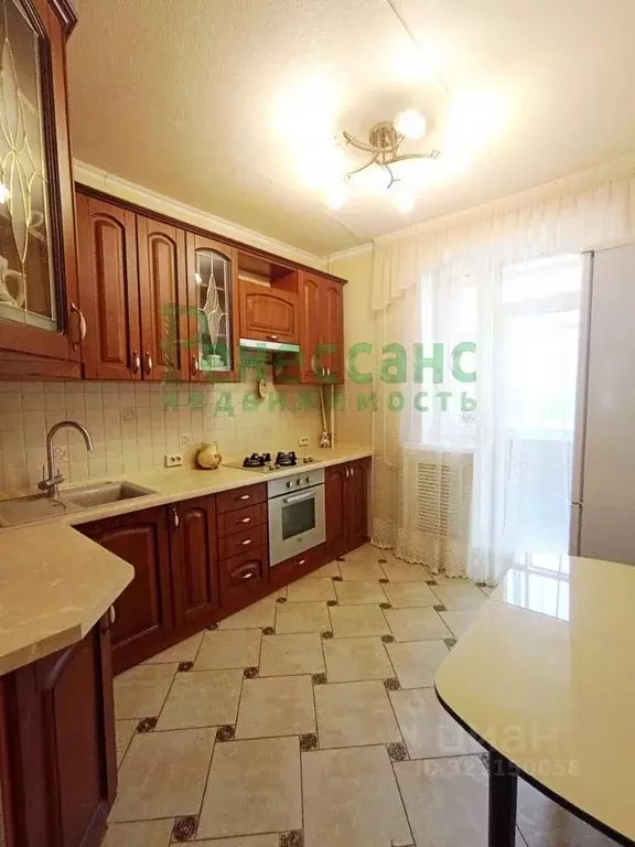 2-к кв. Брянская область, Брянск ул. Горбатова, 19 (50.0 м) - Фото 1