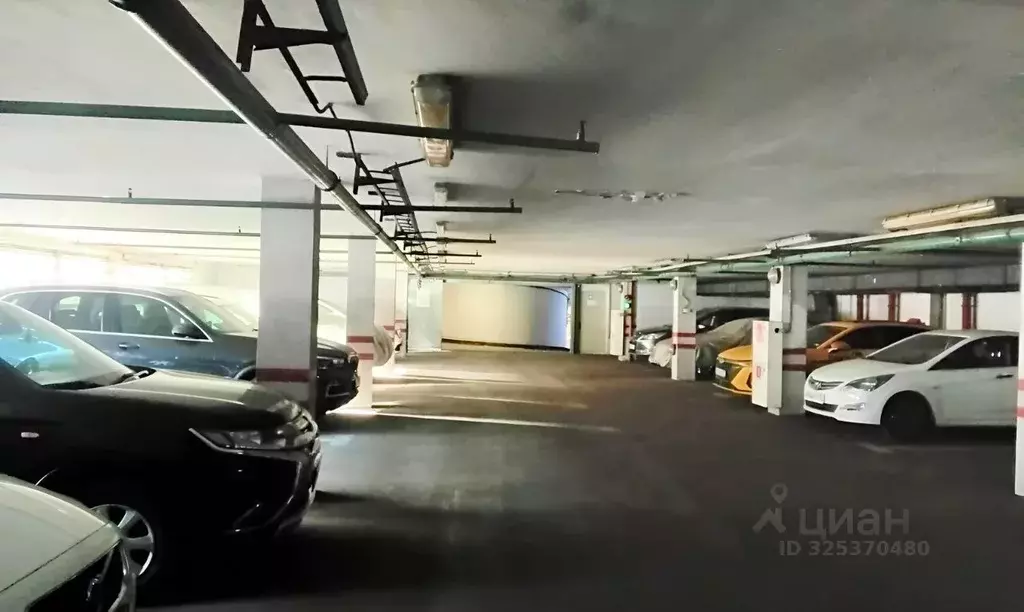 Гараж в Москва Русаковская ул., 1 (16 м) - Фото 2