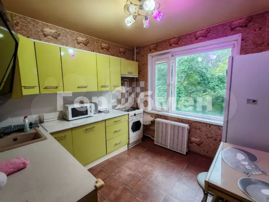 2-к. квартира, 52 м, 5/5 эт. - Фото 0