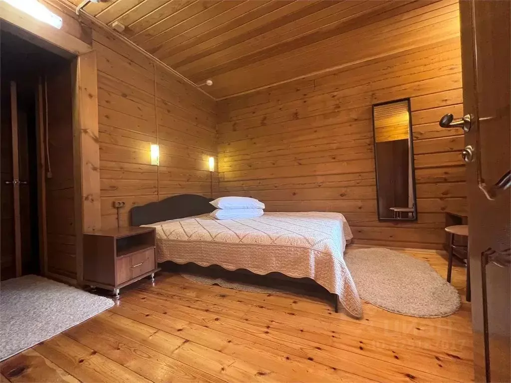 Комната Бурятия, Тункинский район, пос. Аршан ул. Лермонтова, 2 - Фото 1
