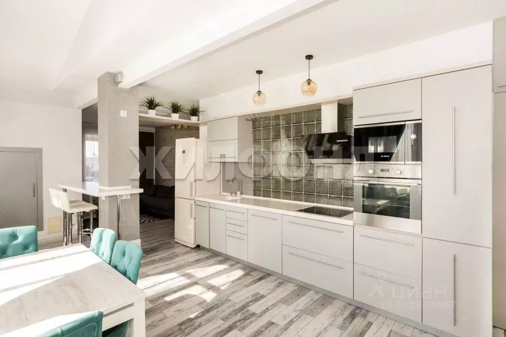 3-к кв. Алтайский край, Барнаул ул. Папанинцев, 134 (127.4 м) - Фото 2