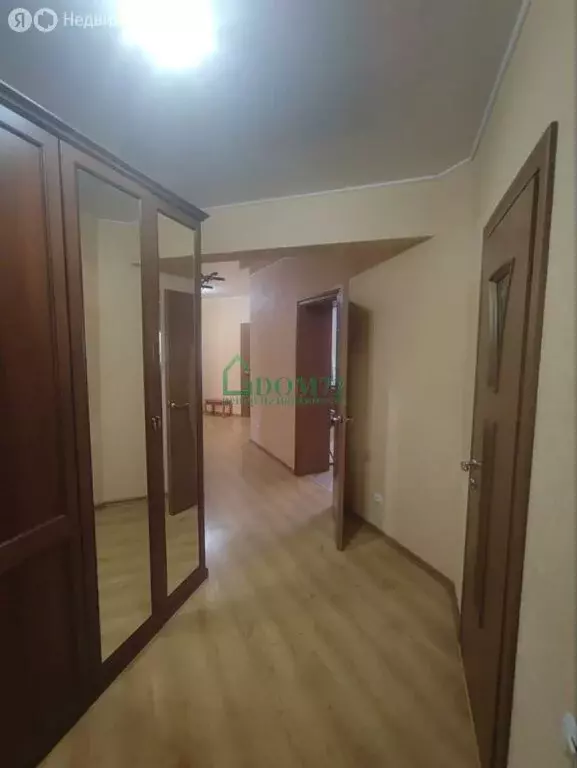 3-комнатная квартира: Тобольск, 9-й микрорайон, 11 (100 м) - Фото 1