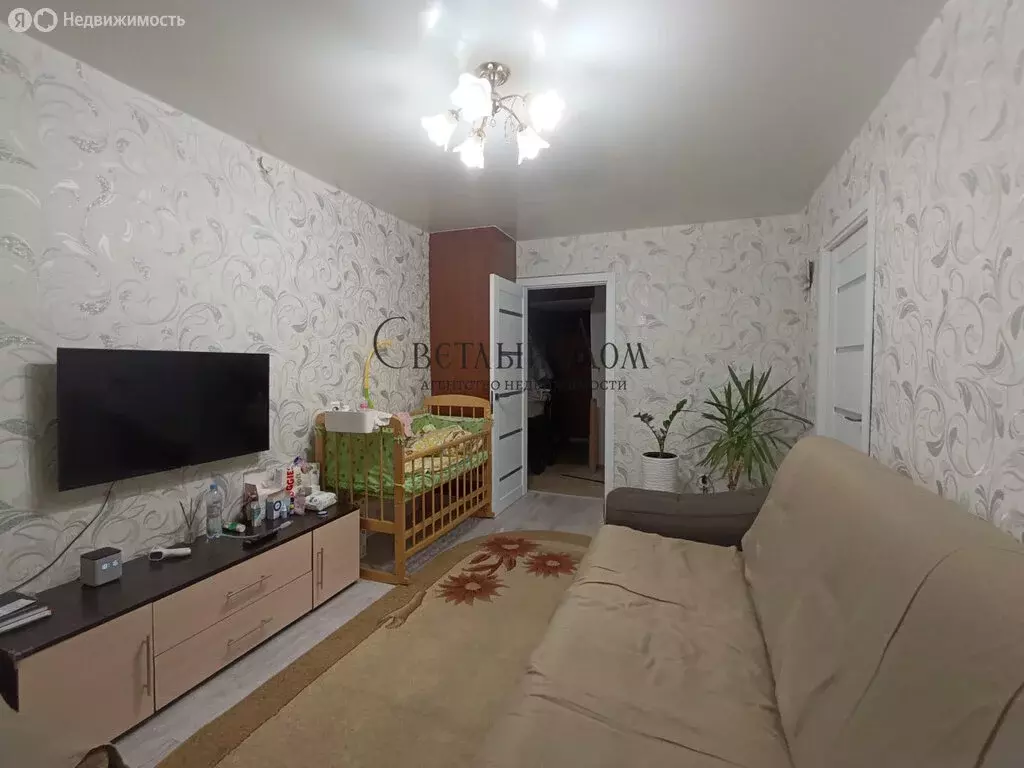 2-комнатная квартира: Чернушка, Красноармейская улица, 100 (40.9 м) - Фото 2