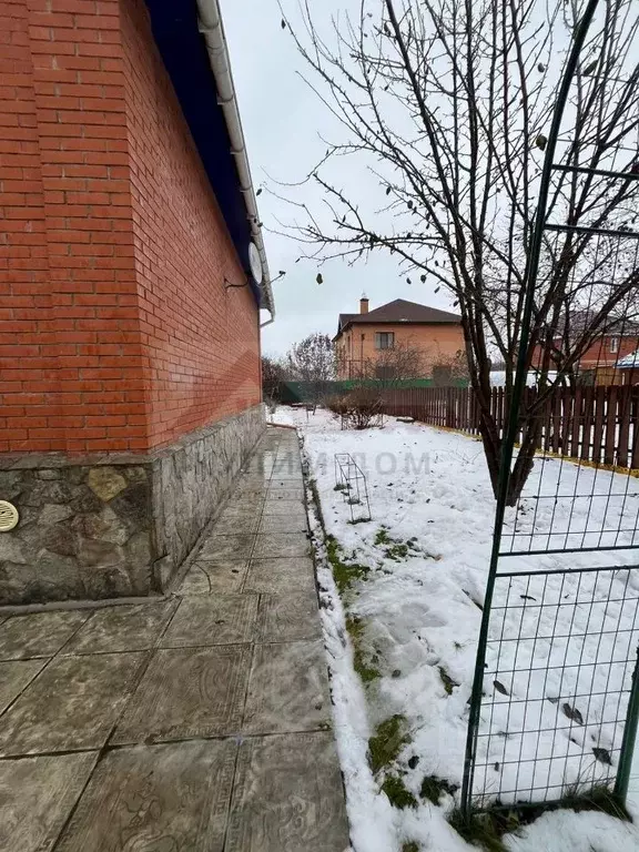 Дом в Омская область, Омск ул. 12-я Любинская, 4 (205 м) - Фото 2