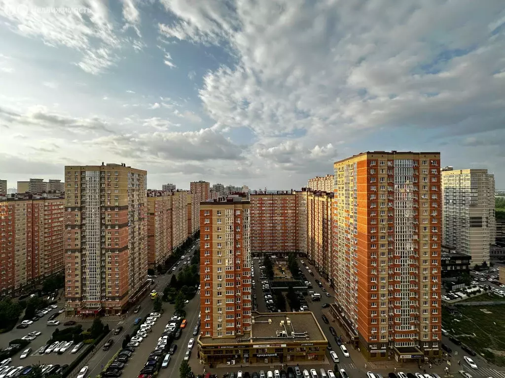 3-комнатная квартира: Краснодар, Домбайская улица, 55 (80 м) - Фото 1