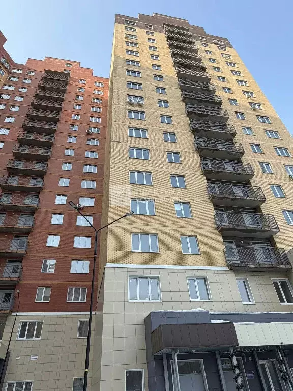 Продается 3-комнатная квартира - Фото 1