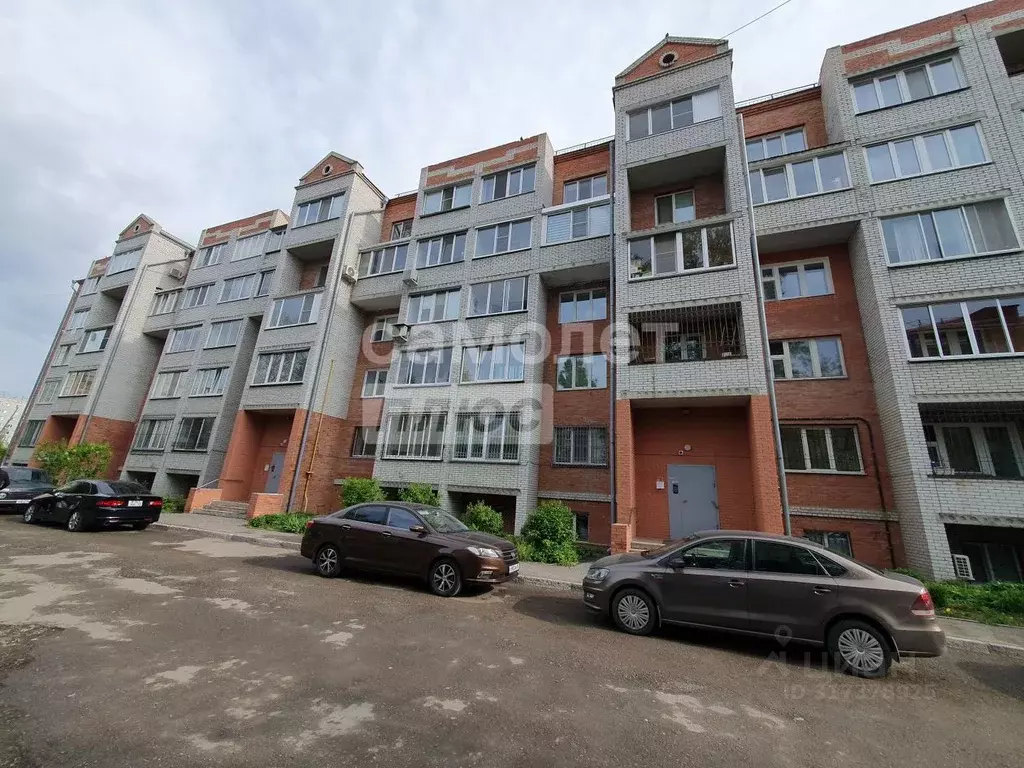 2-к кв. Омская область, Омск Заозерная ул., 17/1 (55.0 м) - Фото 0