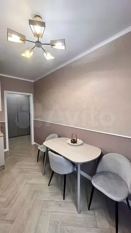 2-к. квартира, 57 м, 1/9 эт. - Фото 1