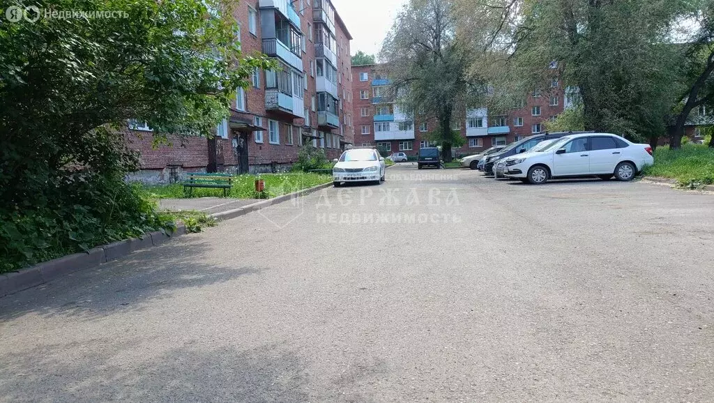 3-комнатная квартира: Кемерово, Тайгинская улица, 8А (52 м) - Фото 0