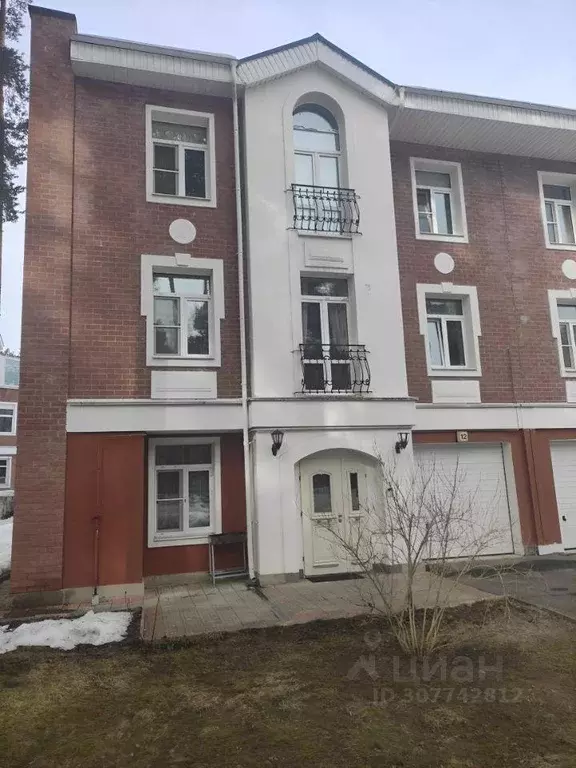 Таунхаус, 335 м - Фото 1