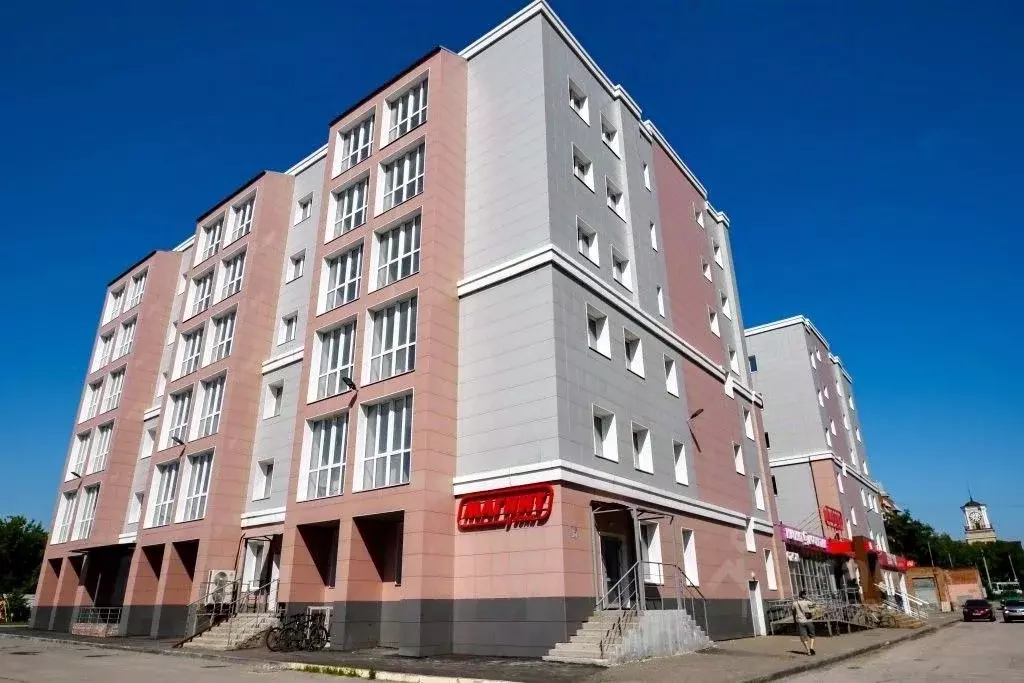 3-к кв. Омская область, Омск Октябрьская ул., 87 (131.3 м) - Фото 1