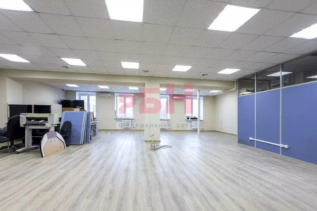 Офис в Тюменская область, Тюмень ул. Володарского, 14 (262 м) - Фото 1