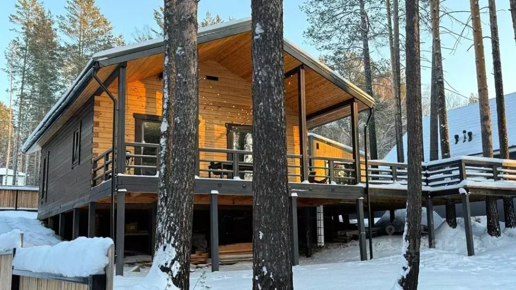 Дом в Иркутская область, Иркутский муниципальный округ, д. Бурдаковка ... - Фото 1