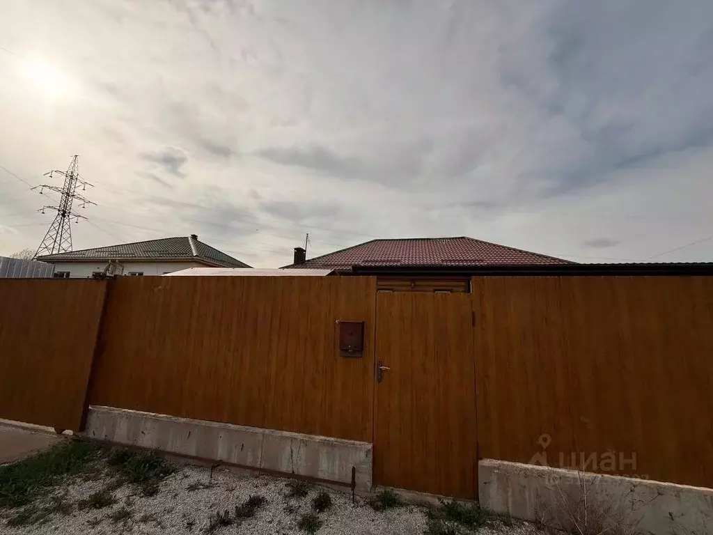 Дом в Краснодарский край, Новороссийск Цемдолина тер., ул. Ясная (138 ... - Фото 0