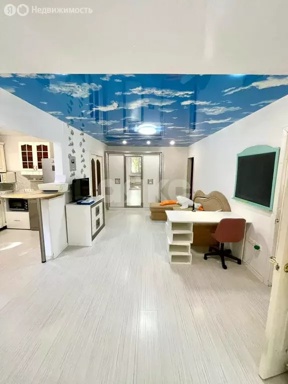 3-комнатная квартира: Адлер, Жемчужная улица, 7 (64 м) - Фото 0