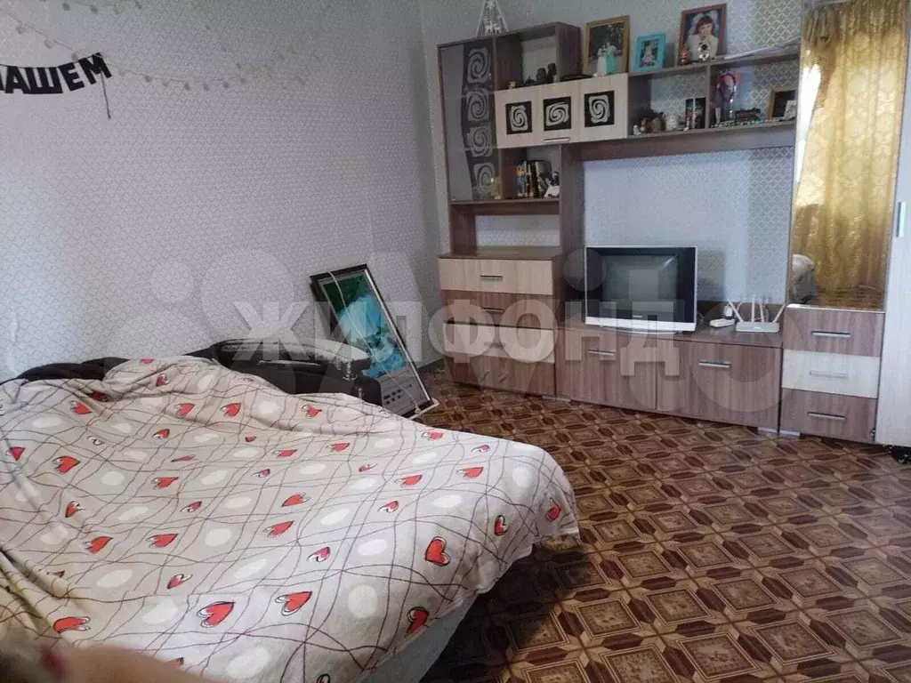 Комната 13,8 м в 1-к., 4/4 эт. - Фото 0