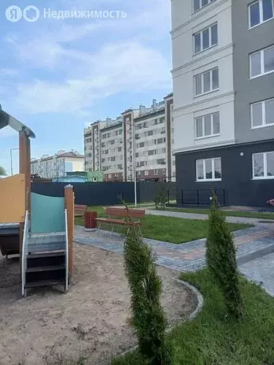 3-комнатная квартира: Гурьевск, Каштановая улица, 3 (80.93 м) - Фото 1