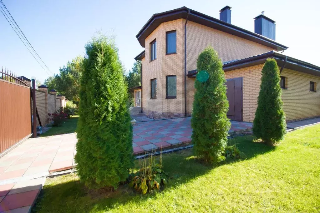 Дом в Калужская область, Калуга Трамплинная ул., 90 (250 м) - Фото 1