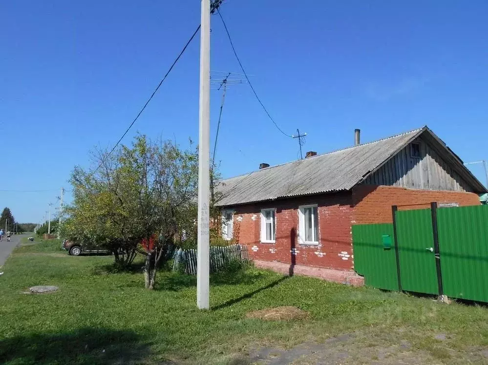 Дом в Омская область, Горьковское рп ул. 8 Марта, 9 (25 м) - Фото 1