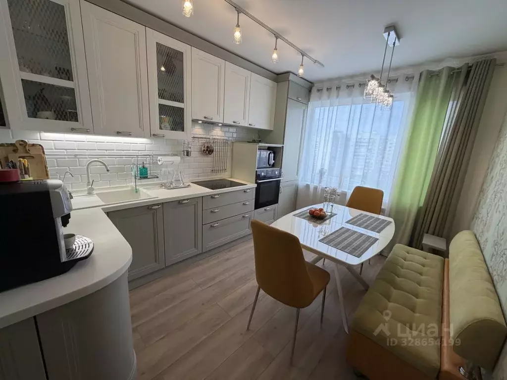 3-к кв. Санкт-Петербург Гаккелевская ул., 22к3 (80.3 м) - Фото 1