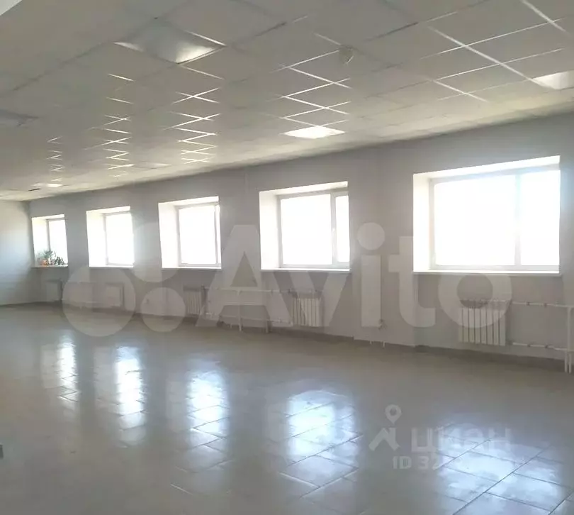 Помещение свободного назначения в Омская область, Омск Нефтезаводская ... - Фото 1