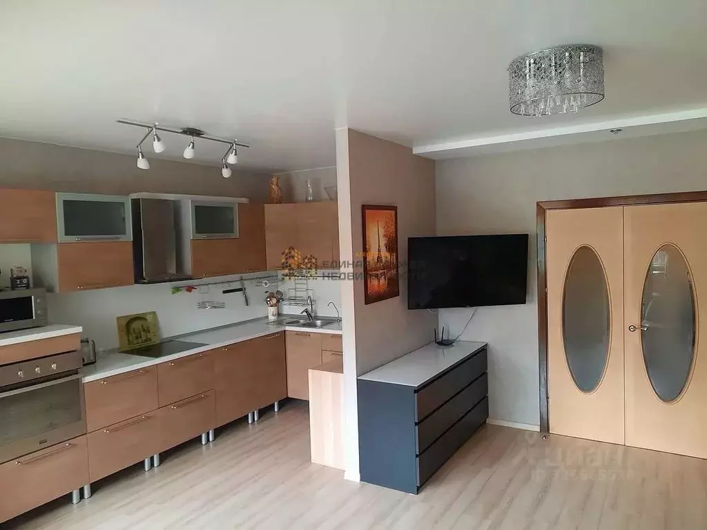 2-к кв. Башкортостан, Уфа Комсомольская ул. (70.0 м) - Фото 1