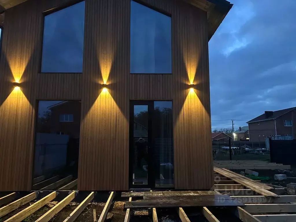 Дом в Ростовская область, Зерноград пос. Тимирязева, ул. Алтайская, 15 ... - Фото 1