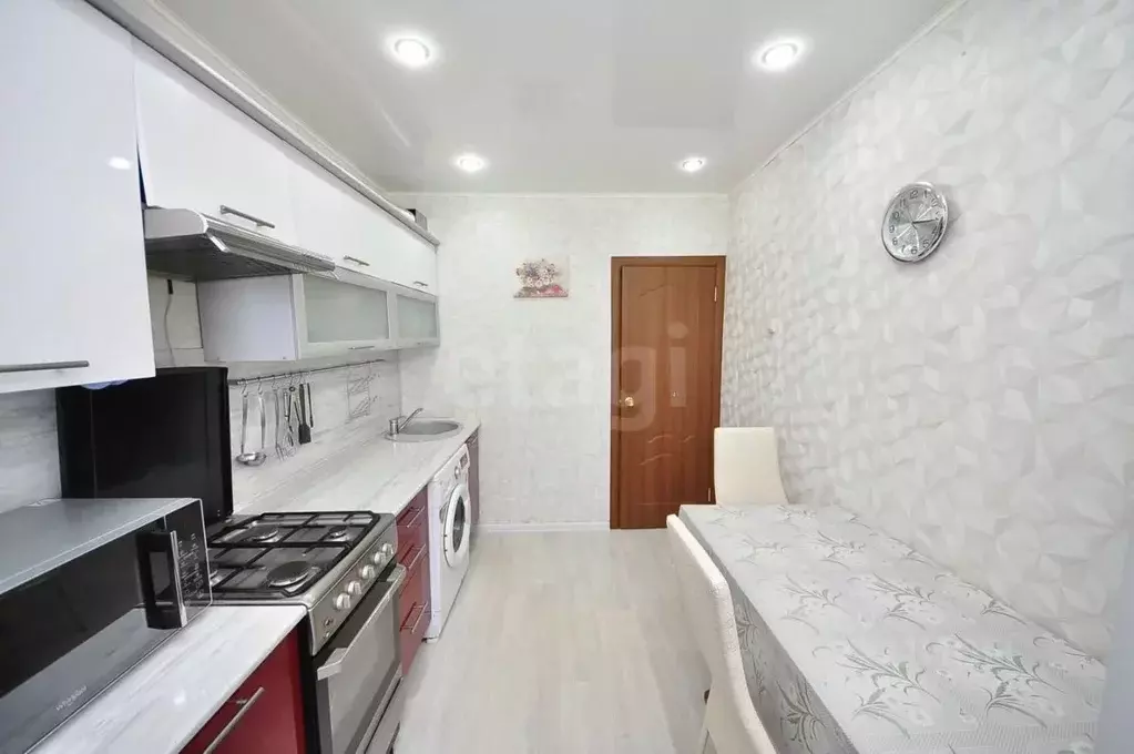 2-к кв. Башкортостан, Салават Ленинградская ул., 91а (50.3 м) - Фото 2