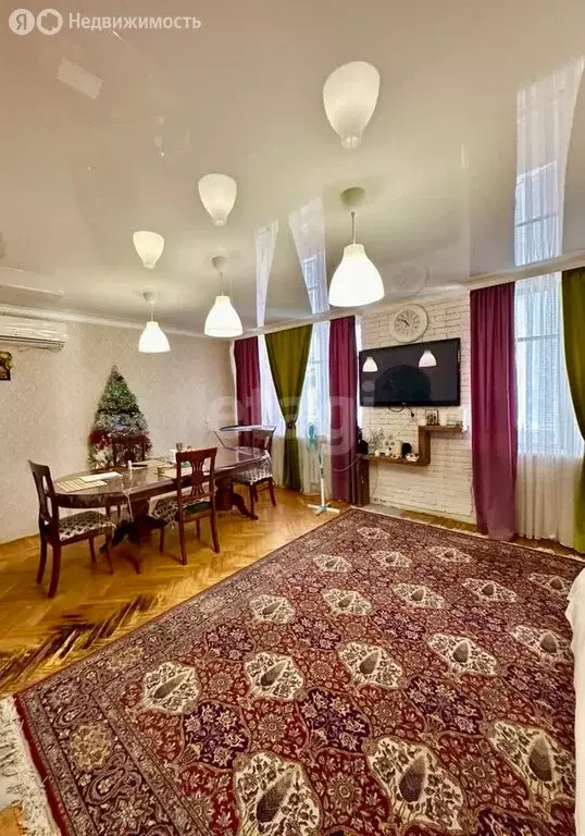 3-комнатная квартира: Владикавказ, улица Генерала Дзусова, 30 (74 м) - Фото 1