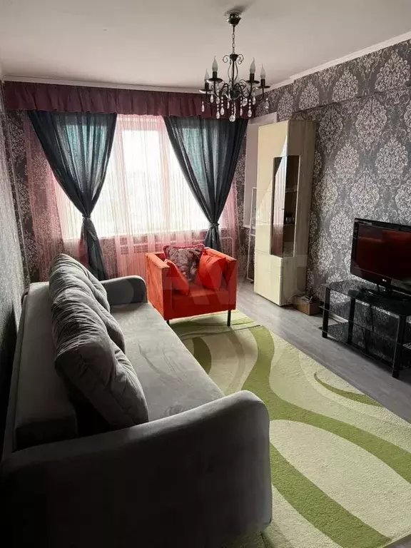 2-к. квартира, 42 м, 9/9 эт. - Фото 0