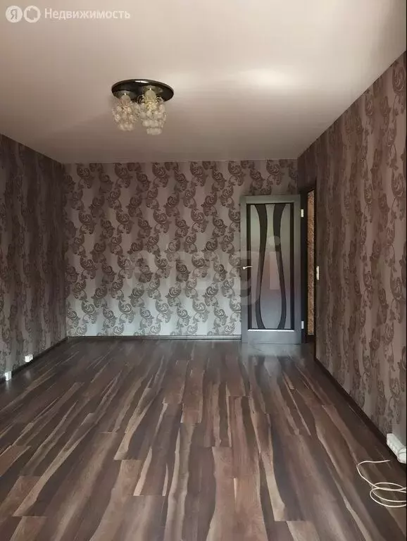 3-комнатная квартира: Пермь, улица Революции, 3/5 (66.7 м) - Фото 2