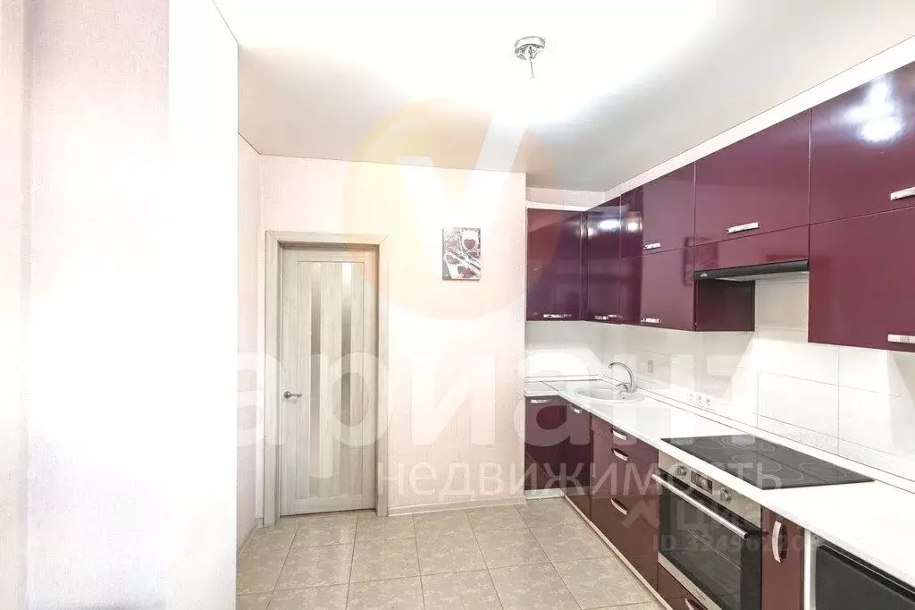 1-к кв. Омская область, Омск Светловская ул., 6 (40.0 м) - Фото 2