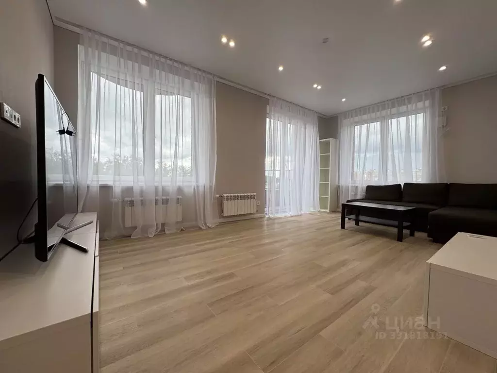 3-к кв. Чувашия, Чебоксары просп. Чебоксарский, 45 (81.0 м) - Фото 1