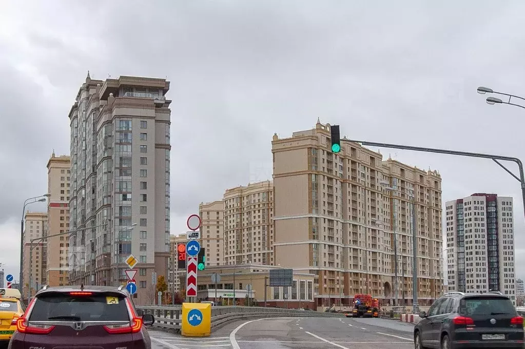 2-к кв. Москва Мосфильмовская ул., 88к4 (83.0 м) - Фото 1