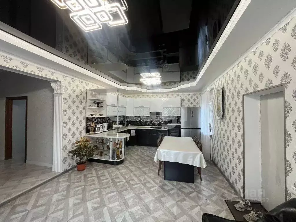 Дом в Брянская область, Стародуб ул. Максима Горького (160 м) - Фото 1