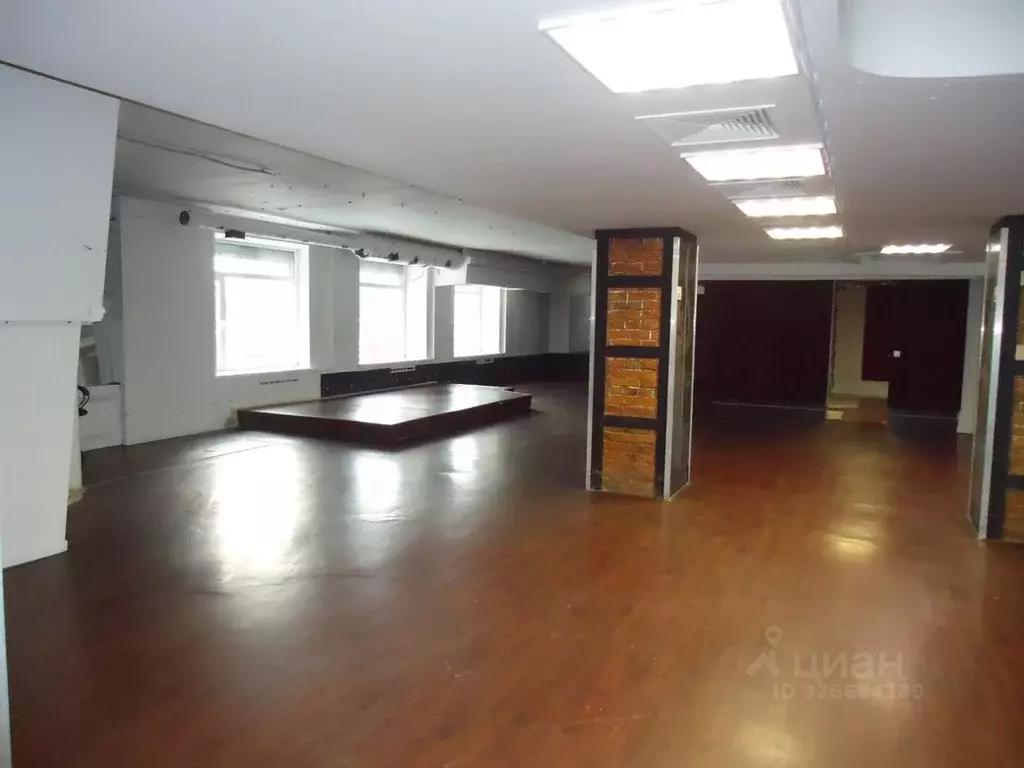 Помещение свободного назначения в Свердловская область, Екатеринбург ... - Фото 2