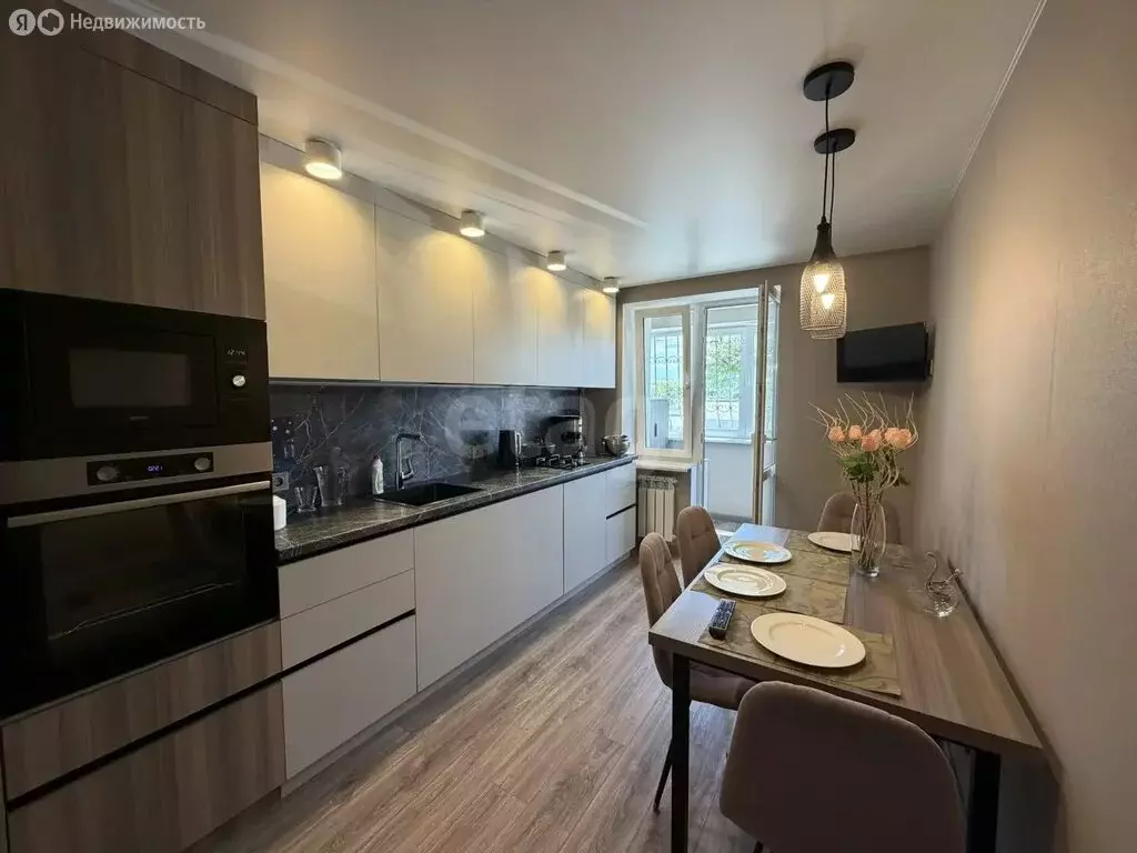 3-комнатная квартира: Севастополь, проспект Победы, 57 (93.3 м) - Фото 2