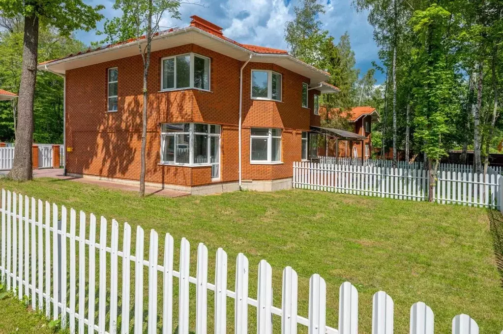 Таунхаус в Московская область, Дмитровский муниципальный округ, ... - Фото 2