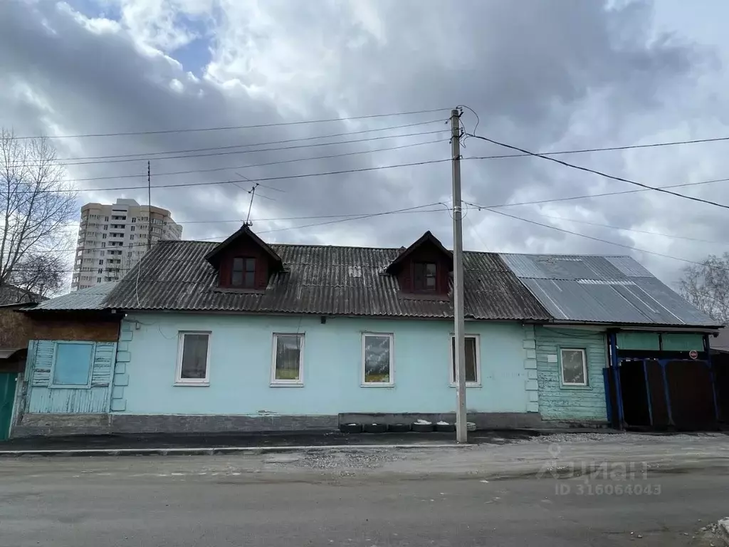 Дом в Свердловская область, Екатеринбург ул. Самолетная (43 м) - Фото 0