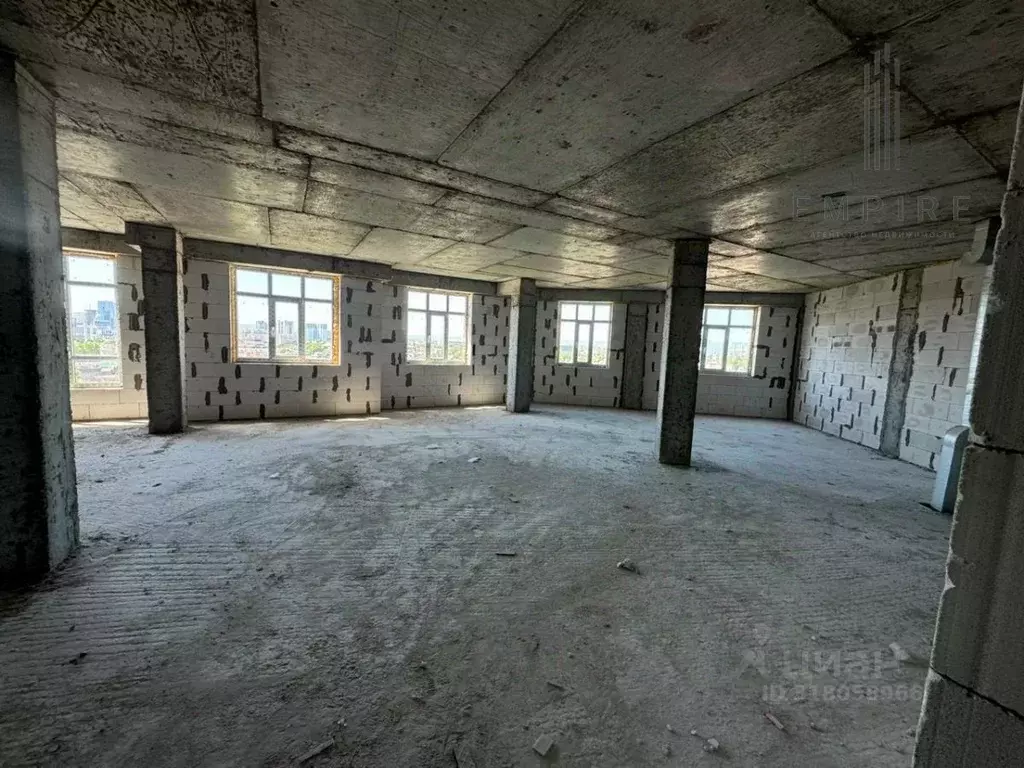 2-к кв. Чеченская республика, Грозный ул. Субры Кишиевой, 9/3 (68.0 м) - Фото 0