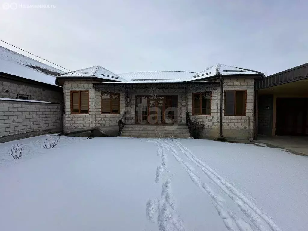 Дом в Карабулак, Редантская улица (156.8 м) - Фото 1